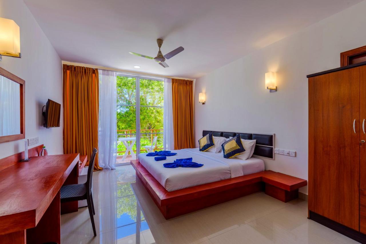 Athiri Beach Maldives Dhigurah  Exteriör bild