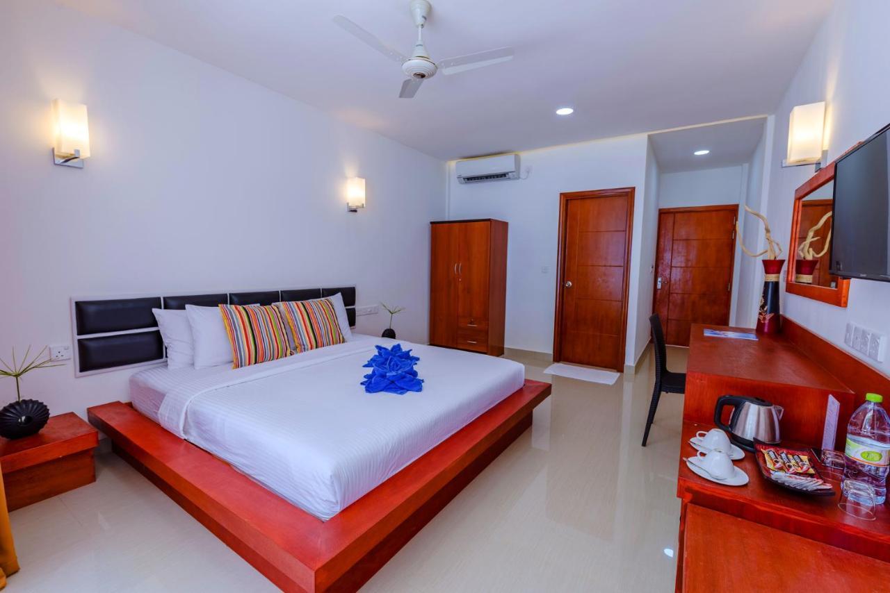 Athiri Beach Maldives Dhigurah  Exteriör bild